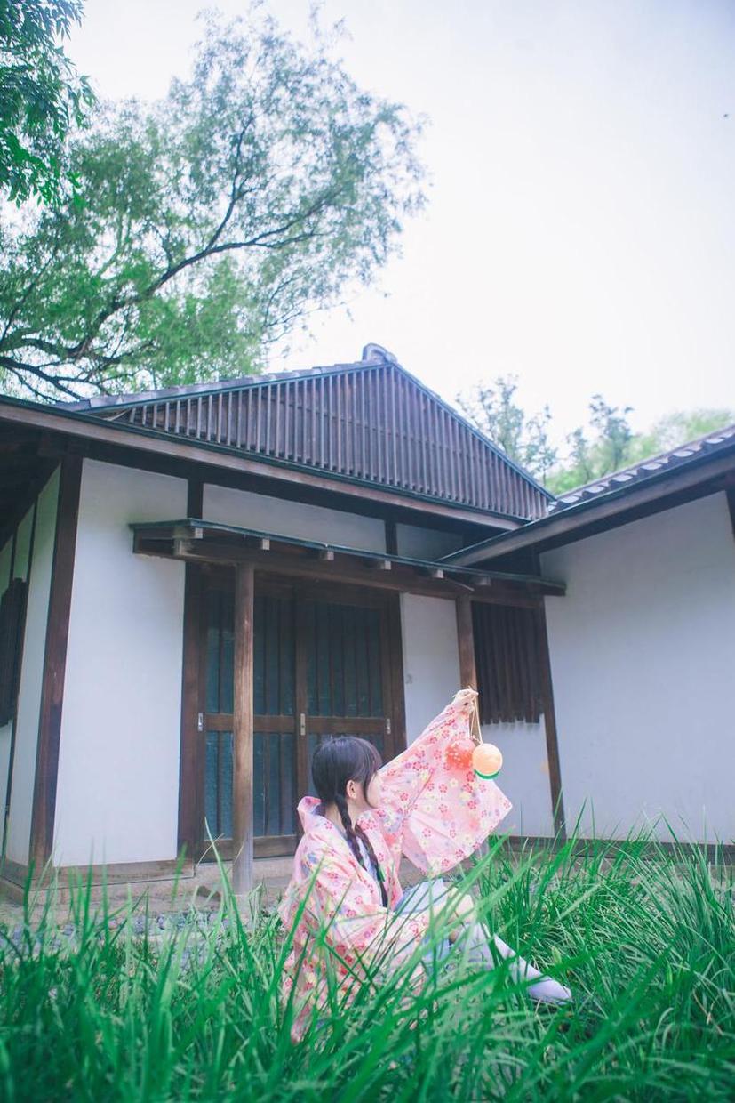追寻樱群的真实身份:绝美照片震撼展现角色风采 - 百囡团