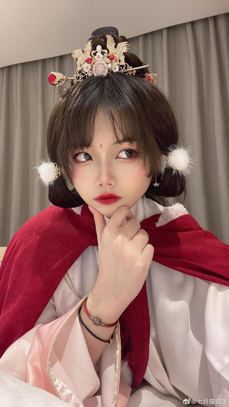 色彩缤纷的七月喵子壁纸图，征服了无数cosplay爱好者的心