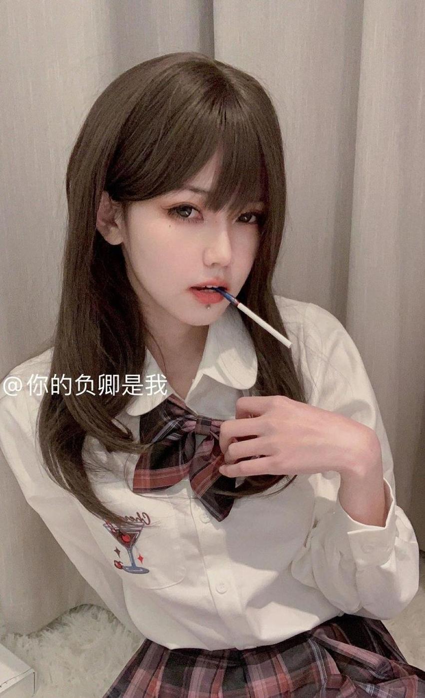 你的负卿微博27套大合：稀世珍品的cos照片展示