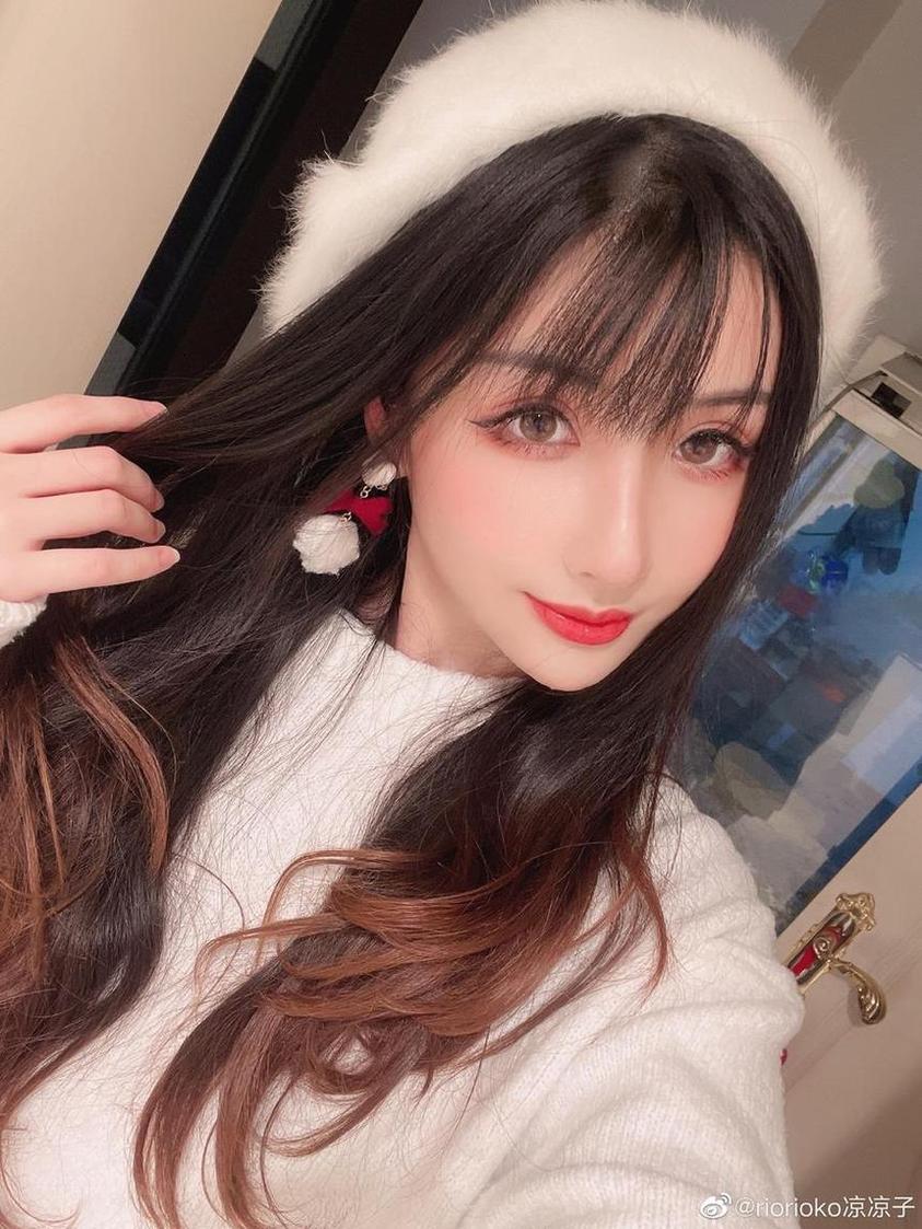 凉凉子cos合集：出奇制胜的套图