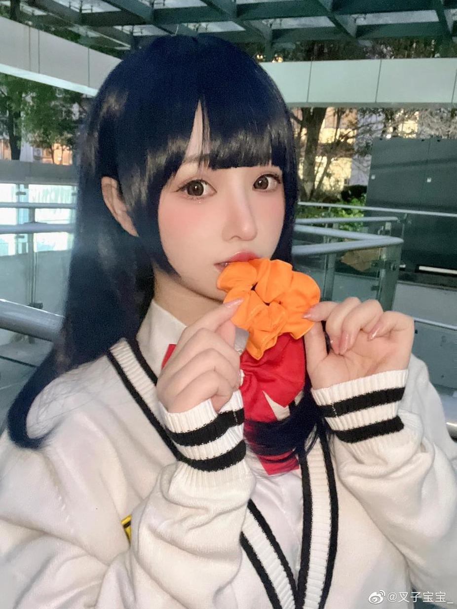 精选叉子宝宝们暗黑护士的cos照片分享。