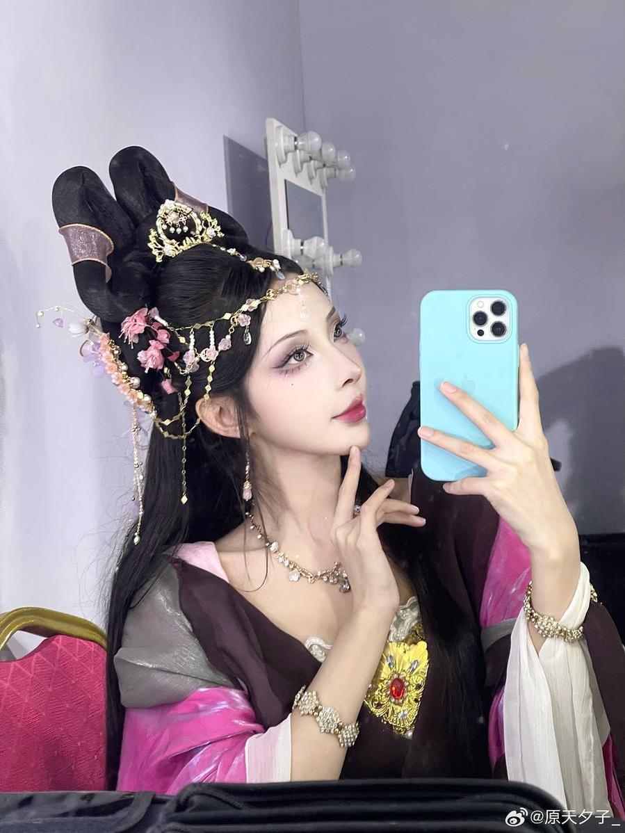 天夕子更新分享：探索摄影事业的无限可能。