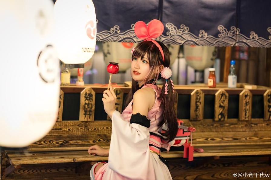 小仓千代免费下载：照片作品中的超美代表