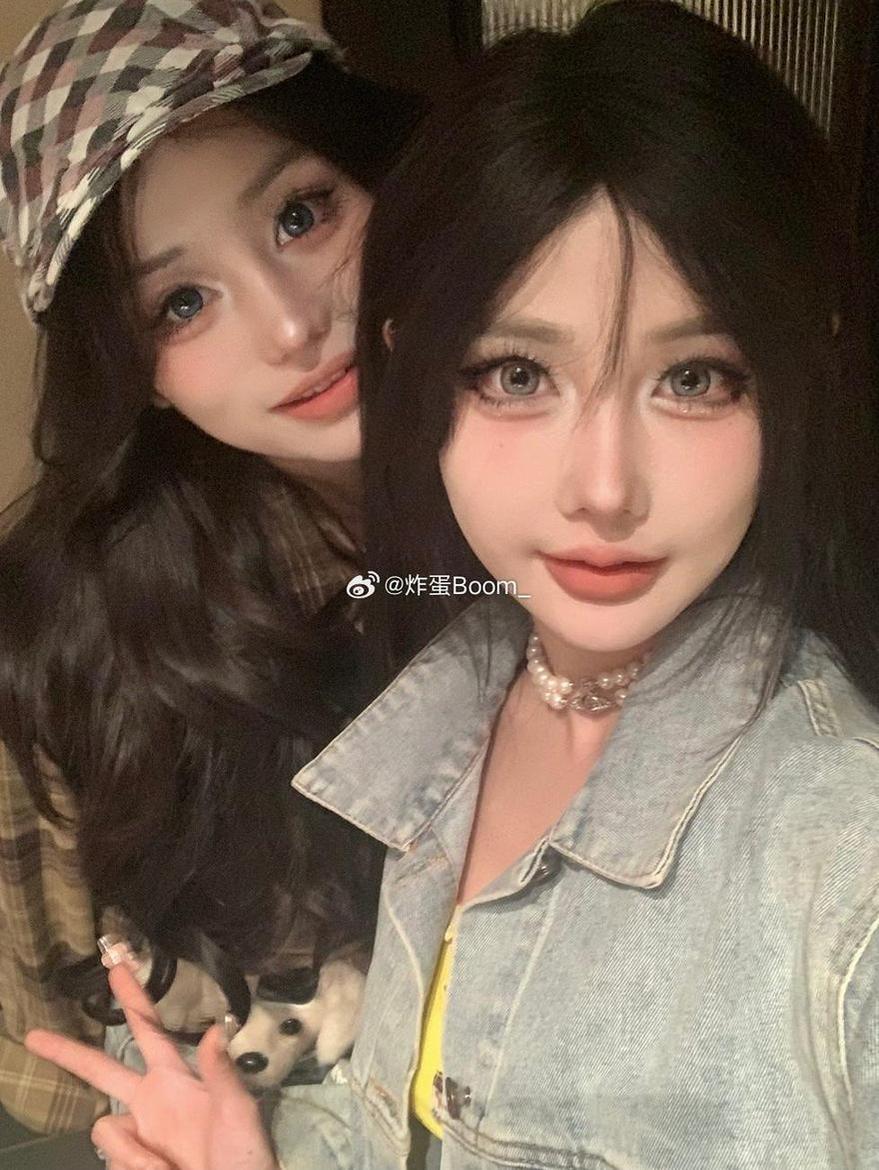 您的蛋蛋cos微博美图原图曝光，人像与背景融合完美
