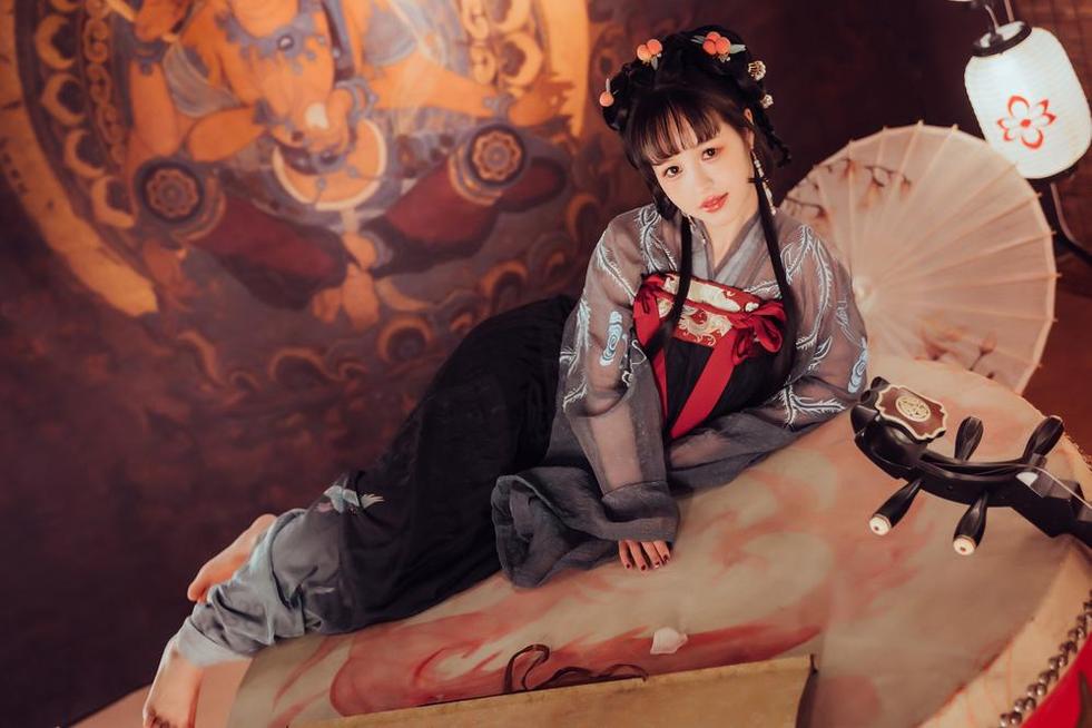 晕崽小秘cos合集：带你进入神话传说的奇幻世界