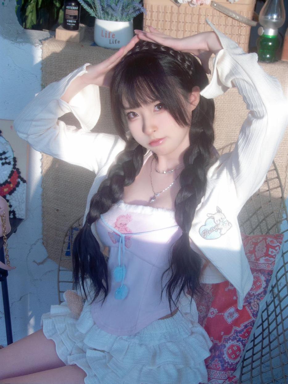 清水由乃cos毒液，摄影师用镜头记录的精彩瞬间