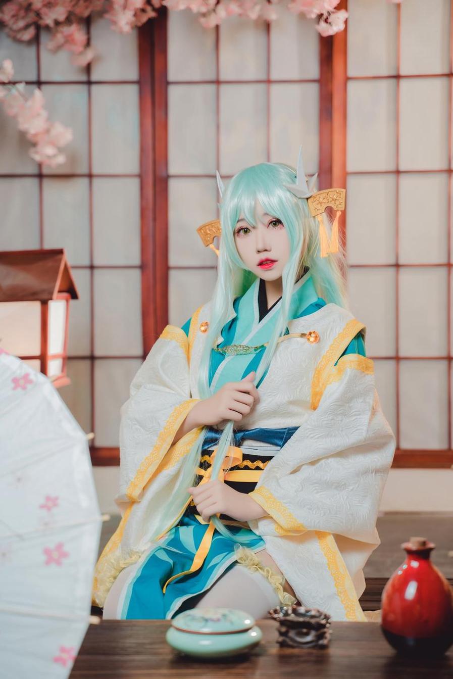 这些明日方舟猫君君cos精选图包，堪称完美