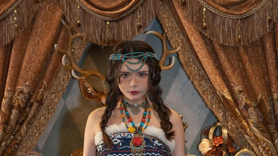 炫酷COSPLAY，秋与柯基cos购买美图打造。
