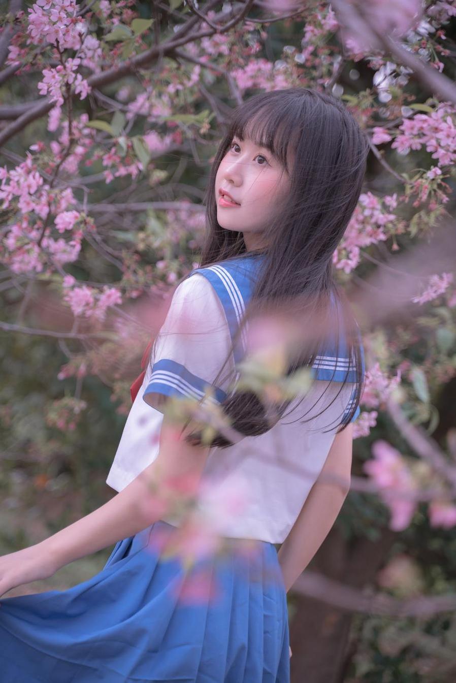 萌芽儿邻家cosplay狂魔爆发，精选照片集全网最火爆