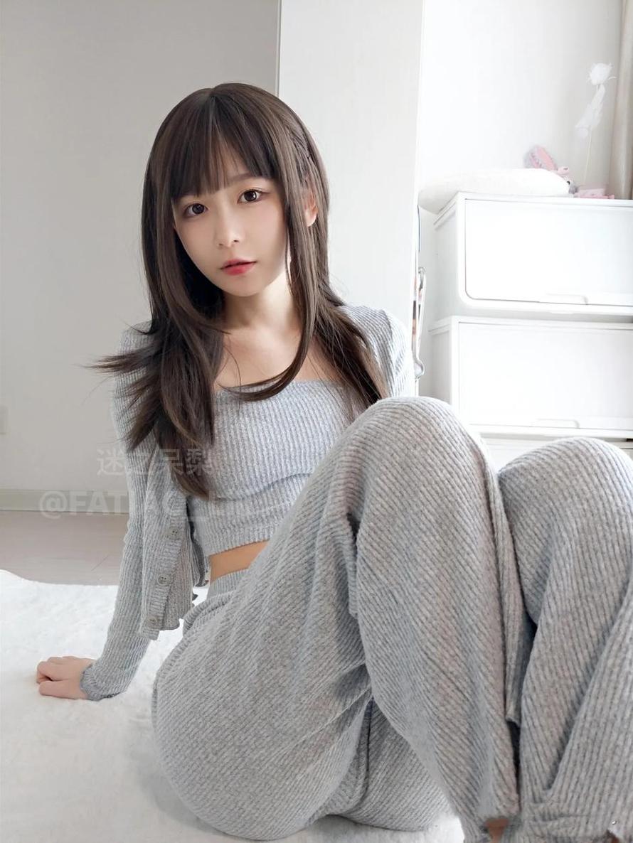 迷之呆梨夏末超美cosplay写真，让你大饱眼福